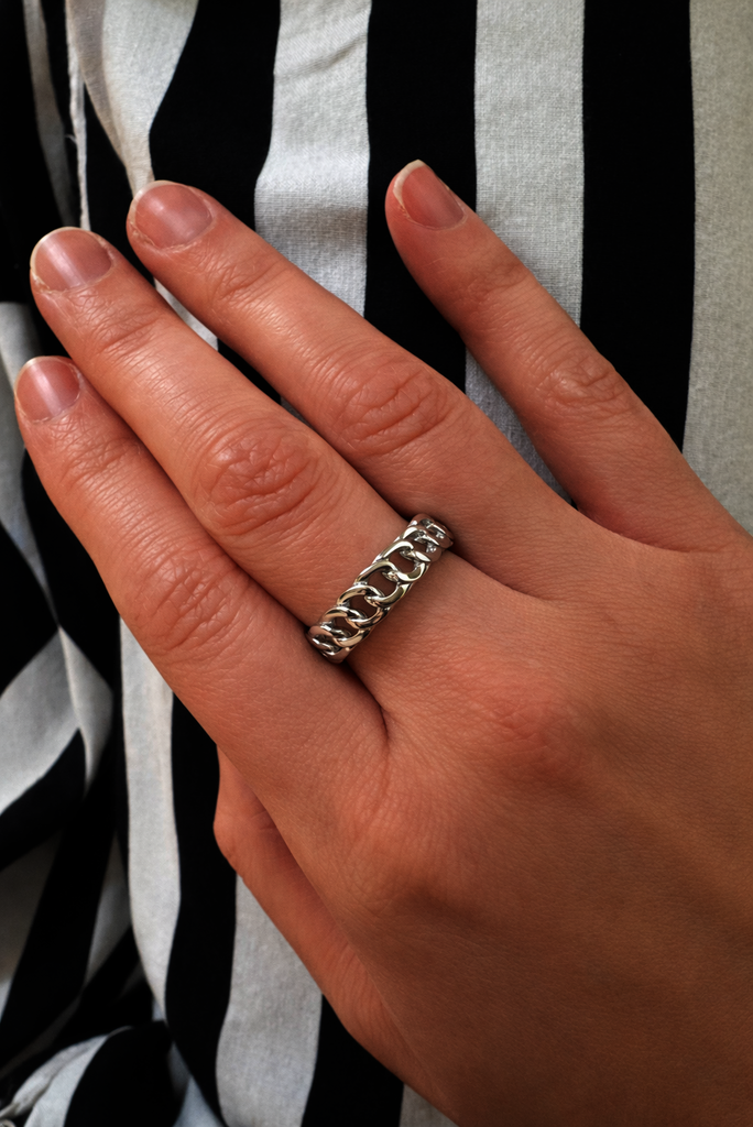 Stříbrný prsten vzor řetízek